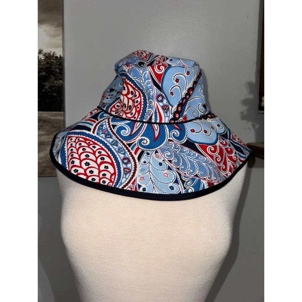 Vera Bradley reversible red & paisley bucket gardening beach hat - Picture 2 of 5
